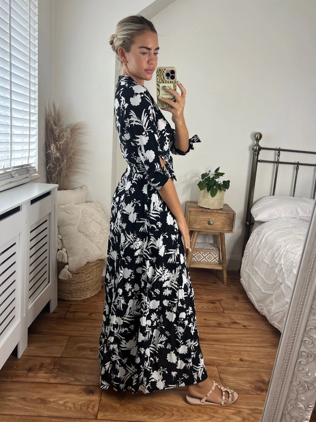 Event Favorite Daphne Belted Shirt Dress / Mono Floral