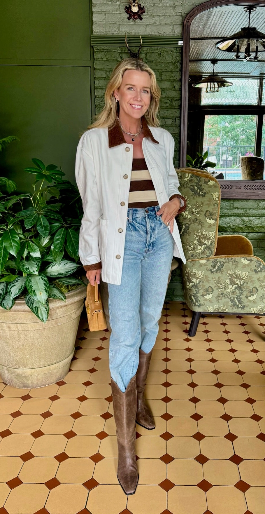 MASON'S DAUGHTER | the Barn Jacket, White Active Lifestyle