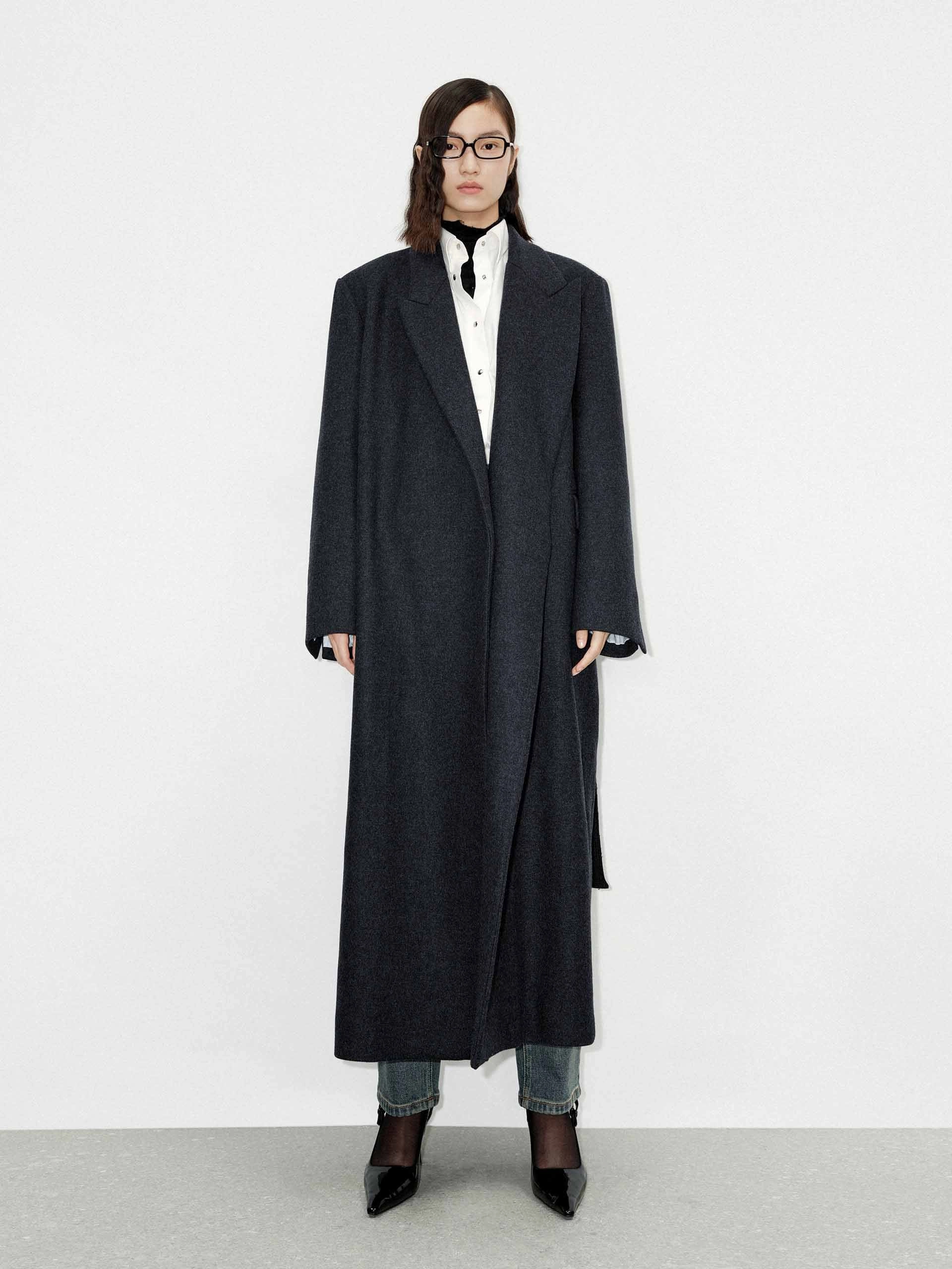 Merino Wool Long Coat Recycled materials Articulated Knees