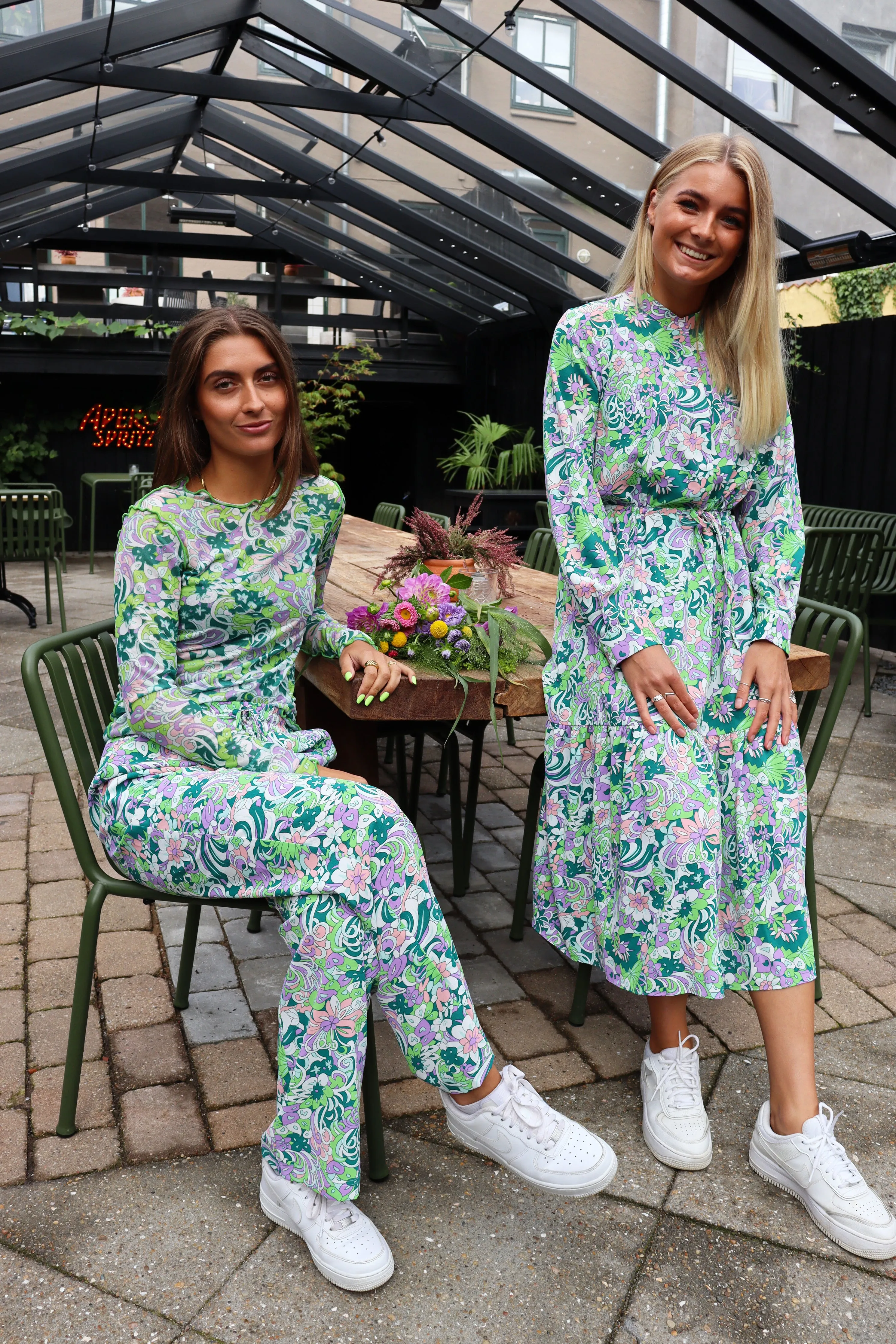MESH-TOP-2 - FLOWER POWER