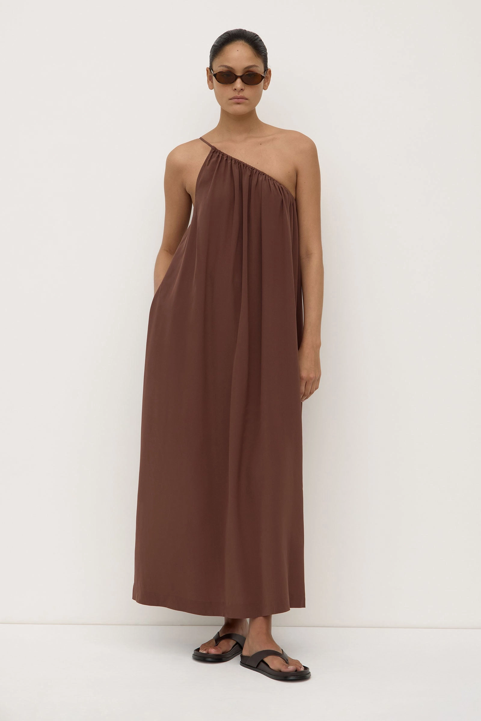 Mila Asymmetrical Maxi Dress Durable-Fabric Elegant Detail