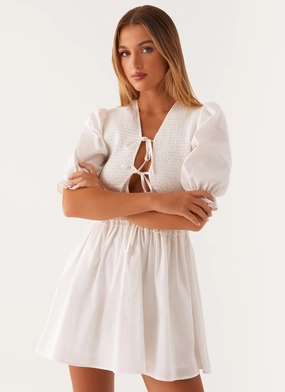 Travel-Essential Art Inspired Milana Shirred Puff Sleeve Mini Dress - White