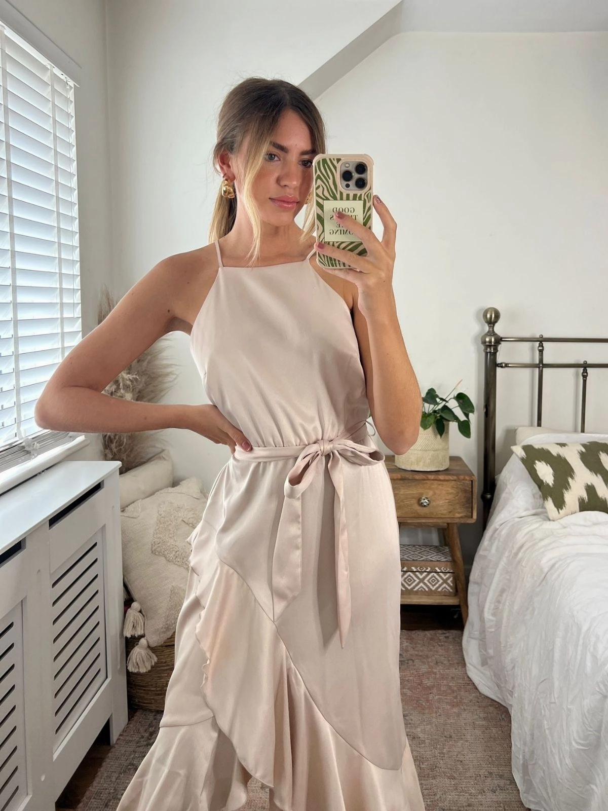 Elegant Waist Fit Casual Look Ariana Halter Frill Dress / Oyster