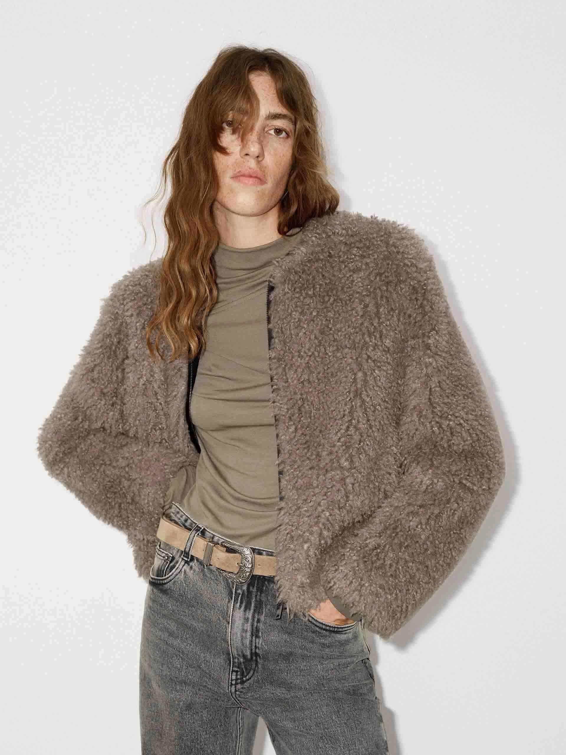 AbrasionResistant Surface Detachable Layer Cropped Zipper Fuzzy Coat