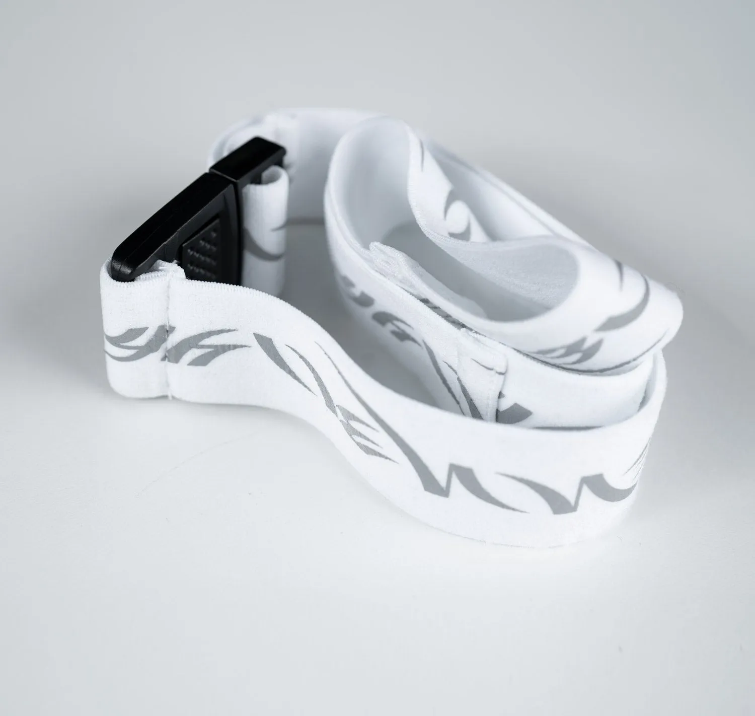 NEO4 WHITE CHOKER SET