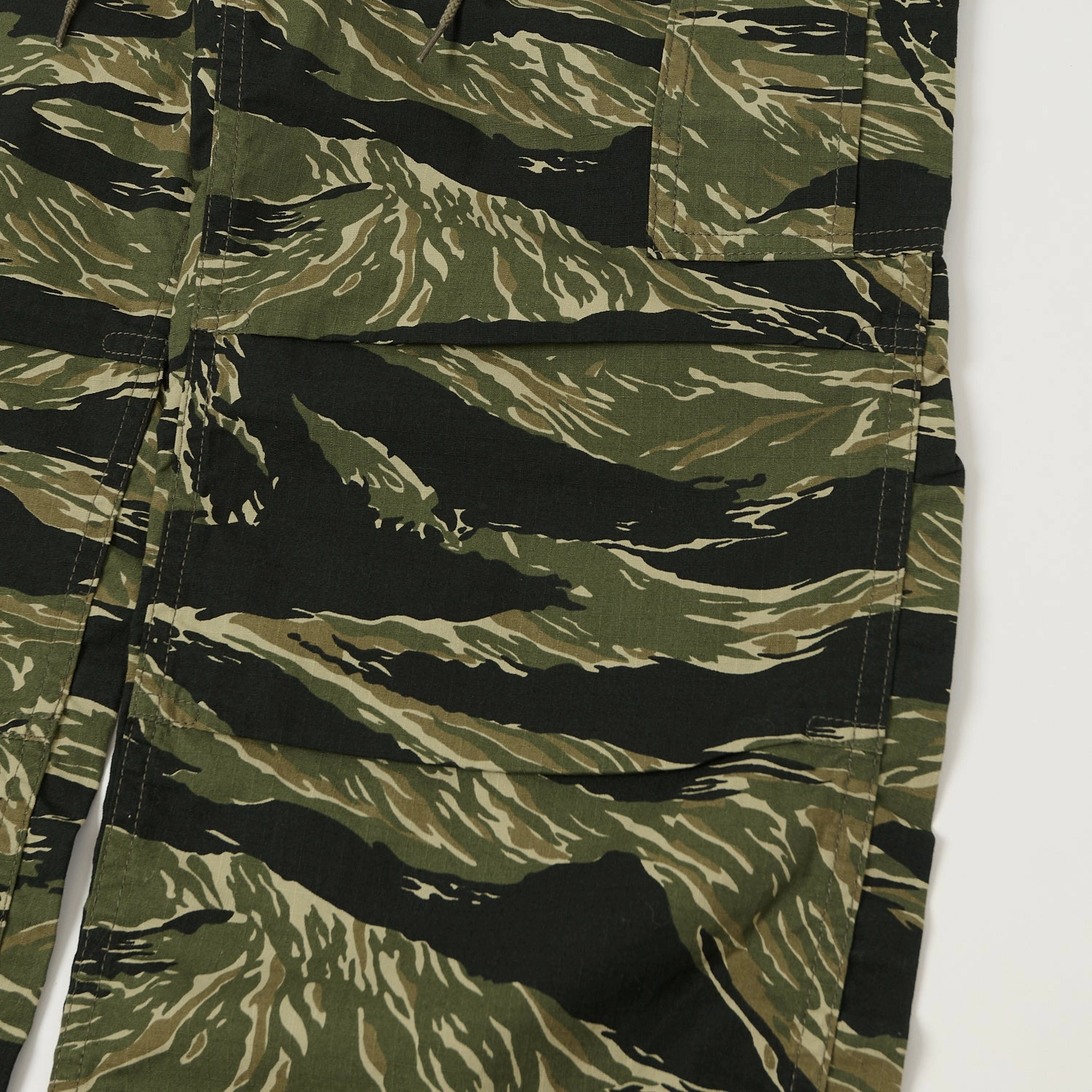 TOYS McCOY Military Cargo Pant - Tiger Stripe Urban Look