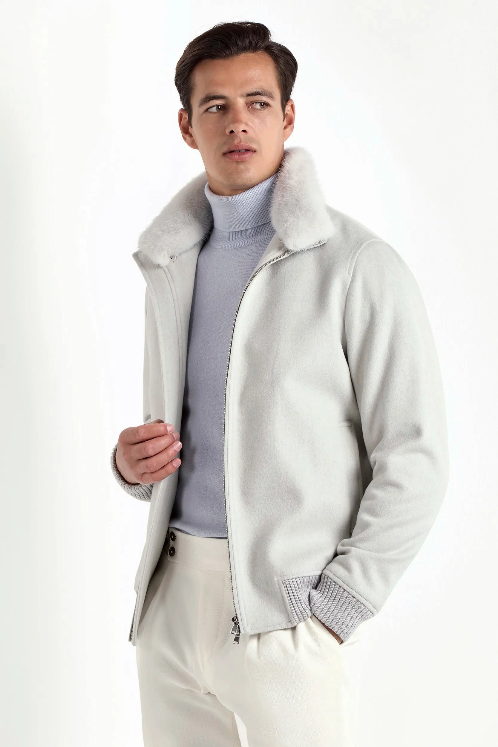 Double Layered Collar Off-white bomber with removable mink collar ?C Made in Italy