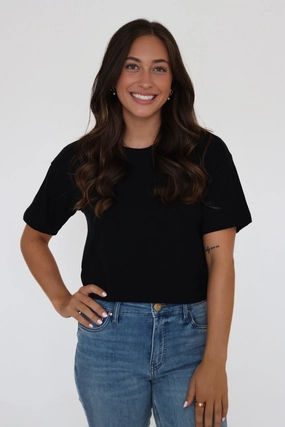 On the Go Tee- True Black AntiPilling Surface DurableCollarStays