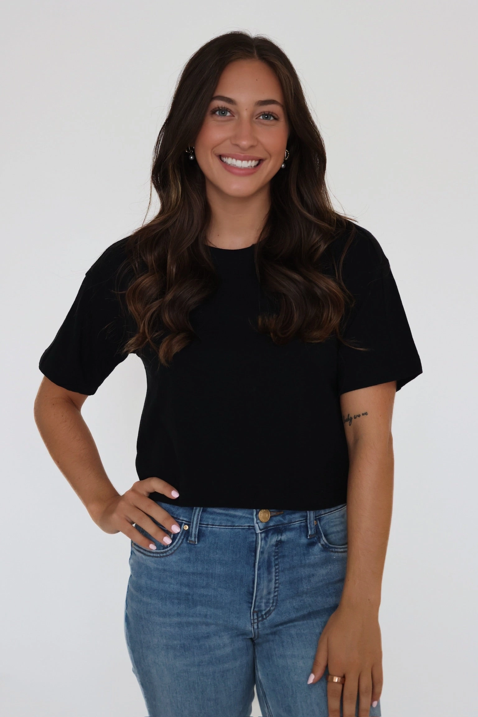 On the Go Tee- True Black AntiPilling Surface DurableCollarStays