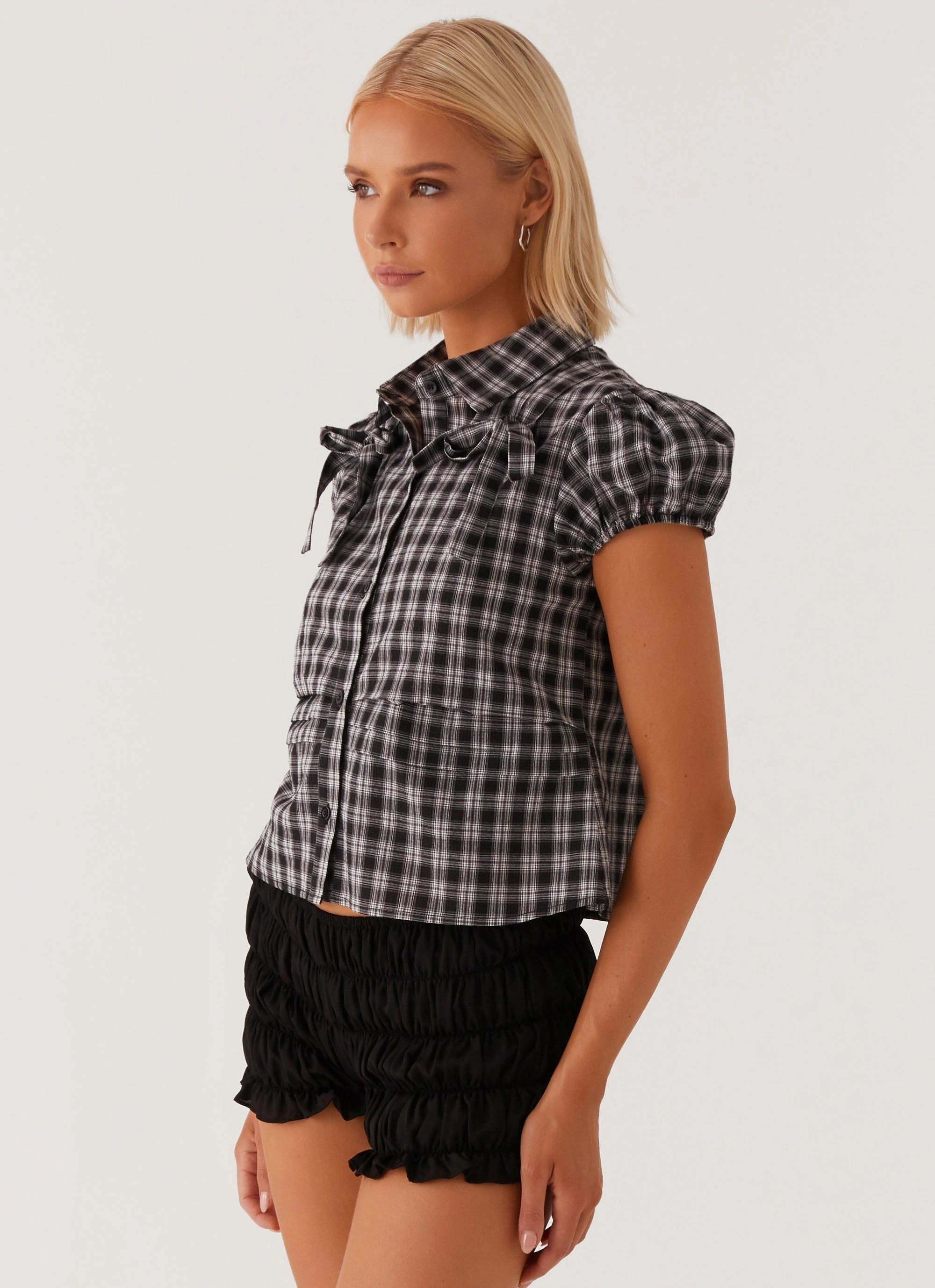 Compression Gradient Lorraine Puff Sleeve Top - Black White Check