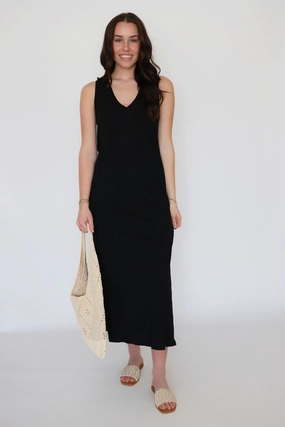 Palisades Midi Dress - Black PocketDetails Relaxed Crew Neck Opening