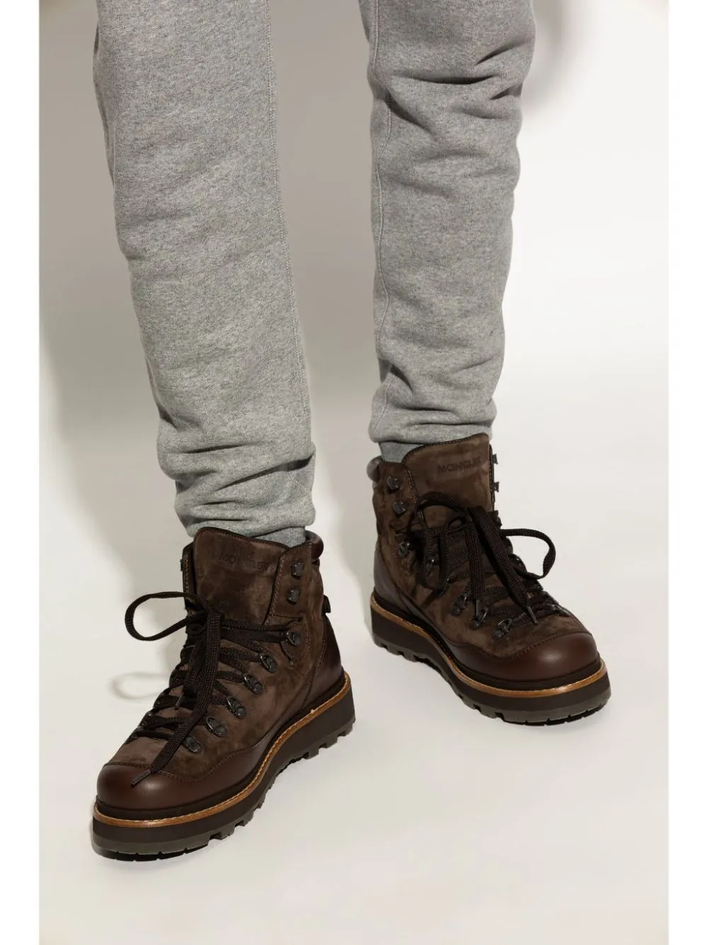 Peka hiking boots