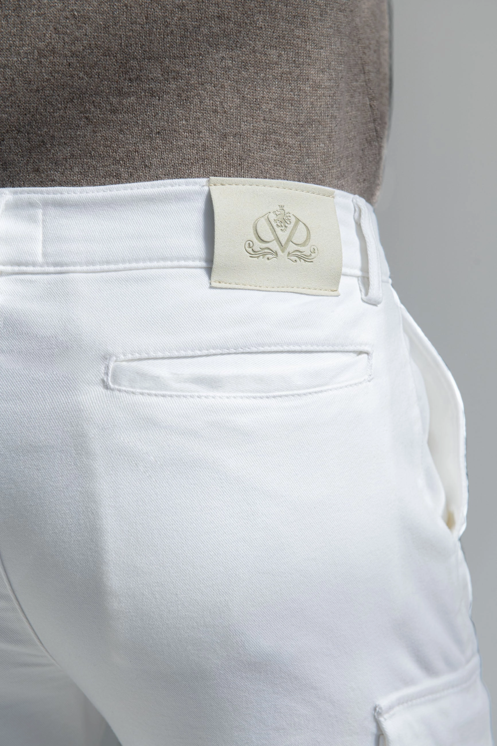 Wide fit Off-white stretch canvas cargo - Made in Italy