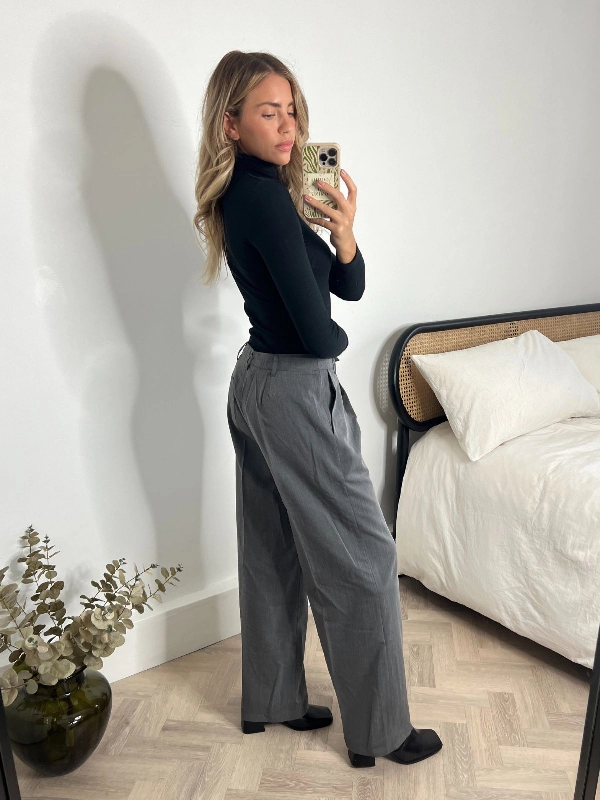 Light Fit Wear Alice Straight Leg Low Rise Suit Trousers / Grey