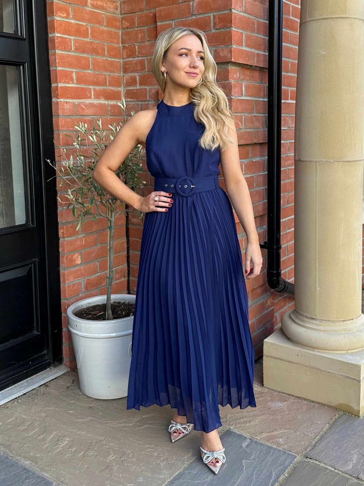 Petite Luisa Belted Pleated Maxi Dress / Navy Grace Walk Sister Charm