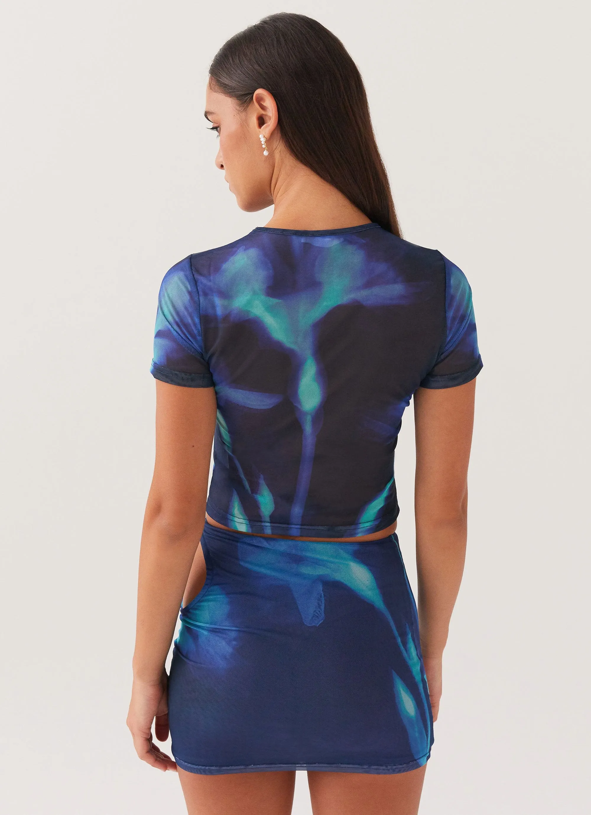 Bold Edge Tapered Cut Planet Love Mesh Mini Skirt - Cyber Rose