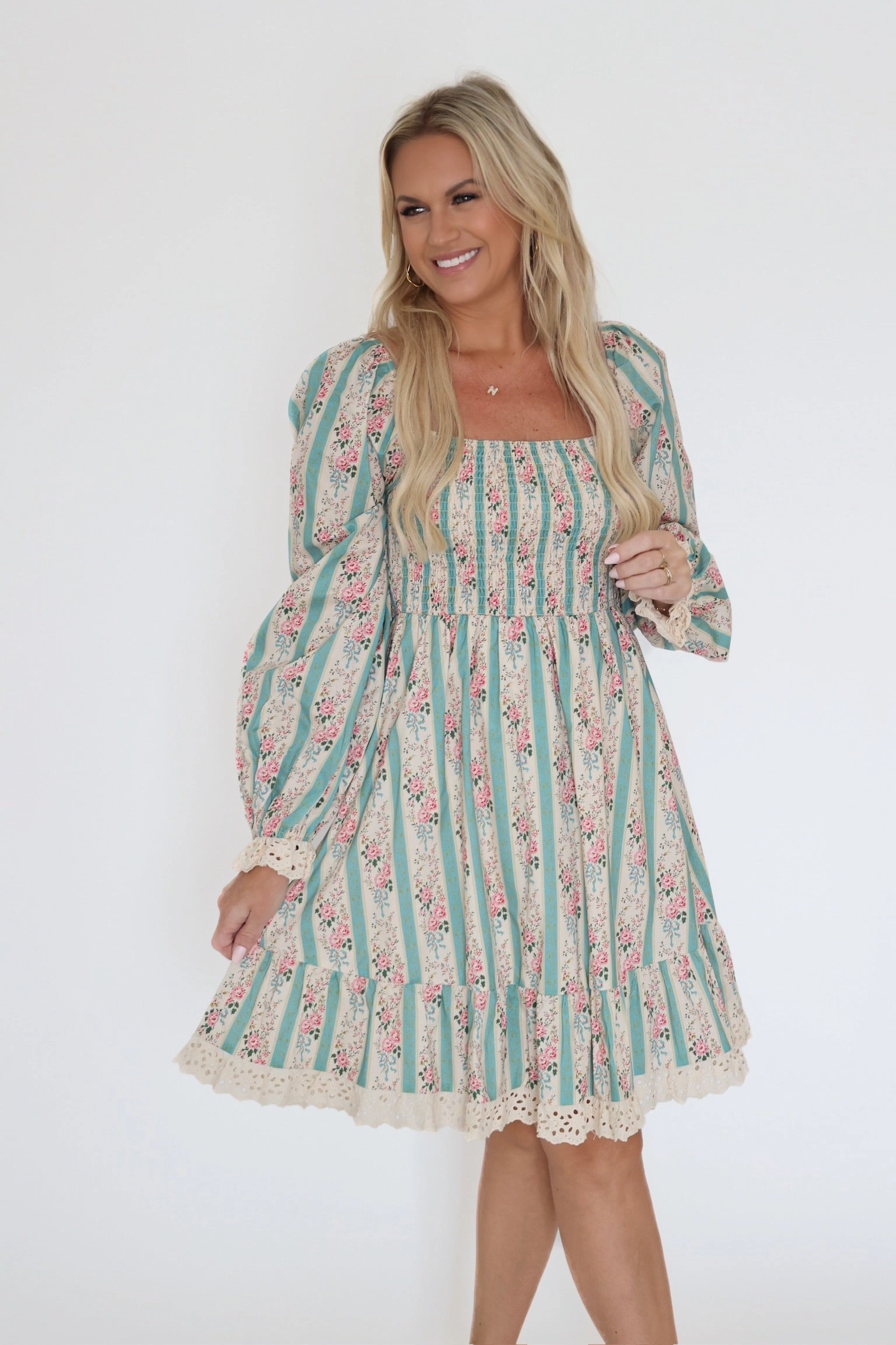 Flexible Neckline Double Stitched Hems Amma Floral Dress