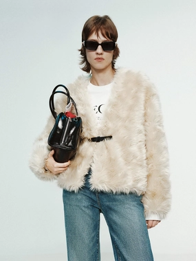 Buckle Faux Fur Coat MultiPocketLayout Four Way Stretch Material