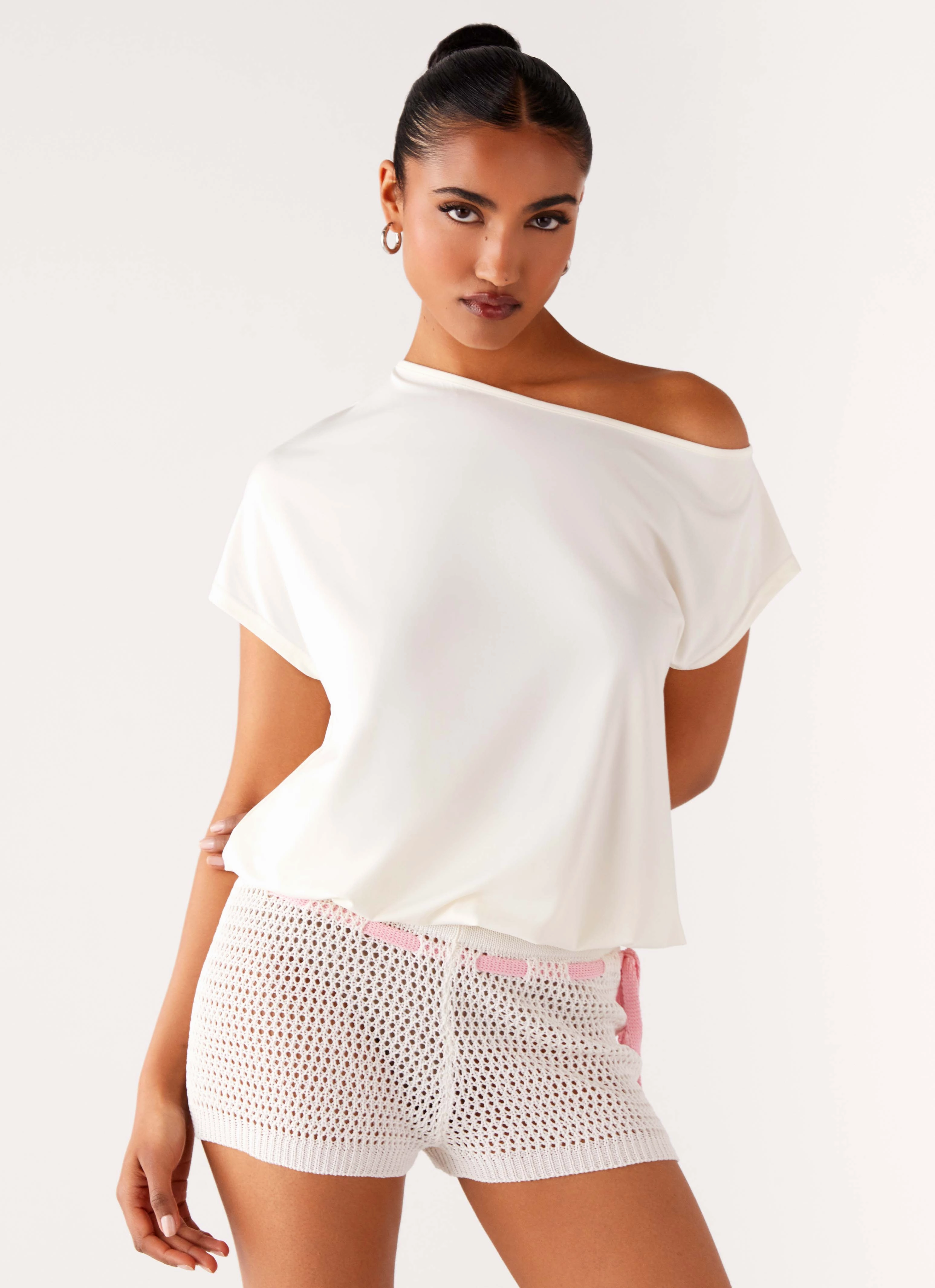 Raeni Off Shoulder Top - Ivory Retro design Sustainable Production Methods