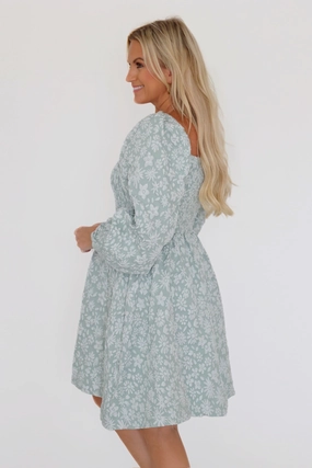 Wind Cap Dress LayeredNeckline