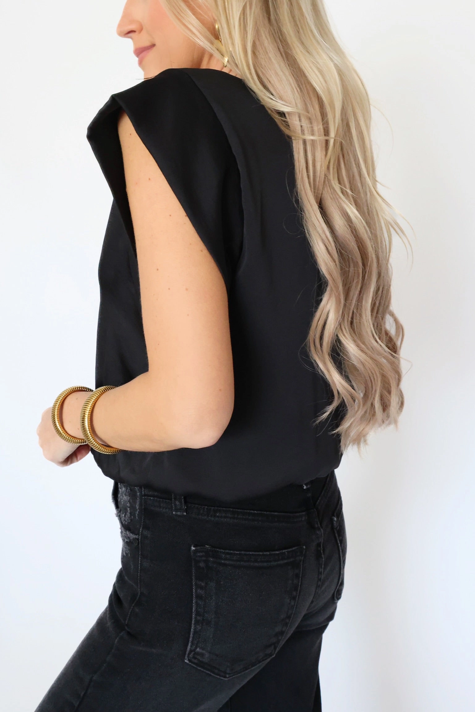 Friction Resistant Shoulder Ariana Blouse/Black-(FINAL SALE)