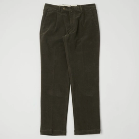 Body shaping East Harbour Surplus 'Barry' Corduroy Trouser - Green