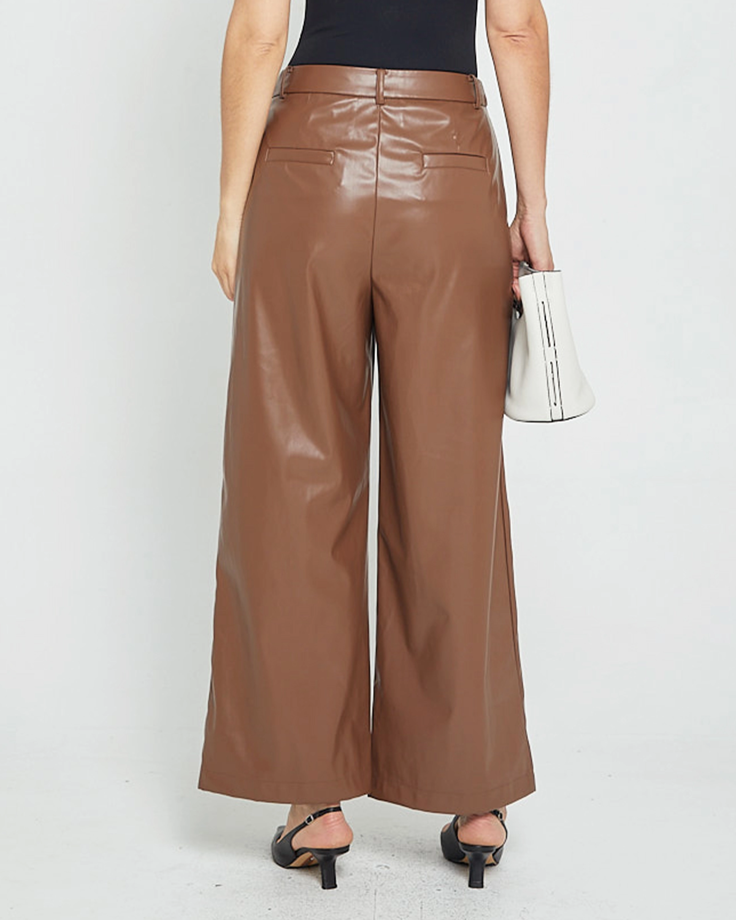 relaxed shape Quick Comfort Fit Reveriee Bootcut Pant