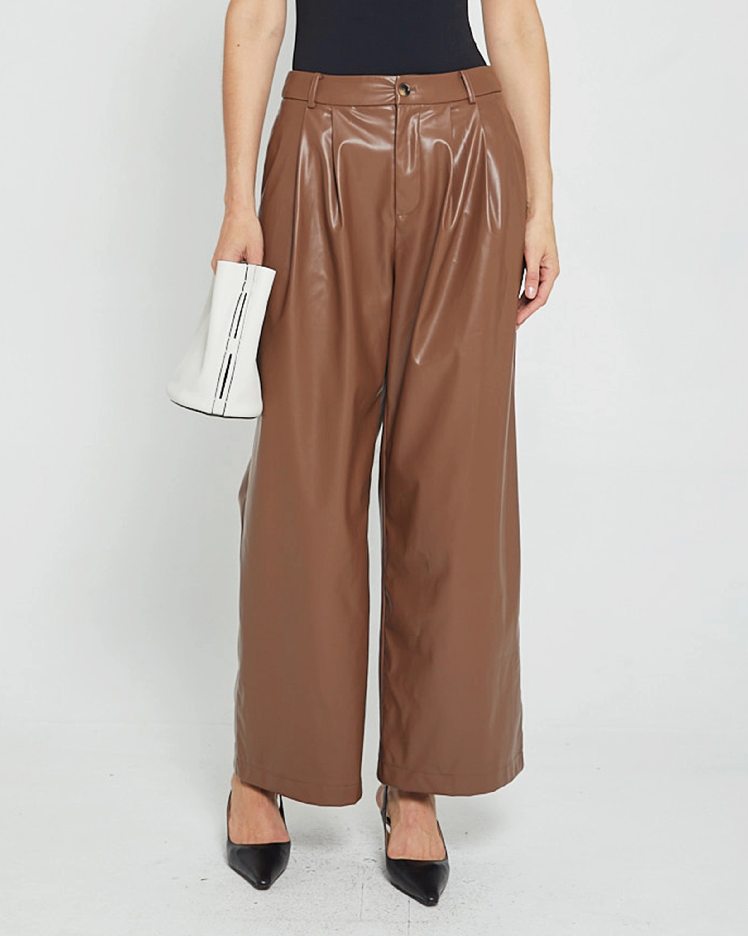 ElasticCuffs Reveriee Bootcut Pant