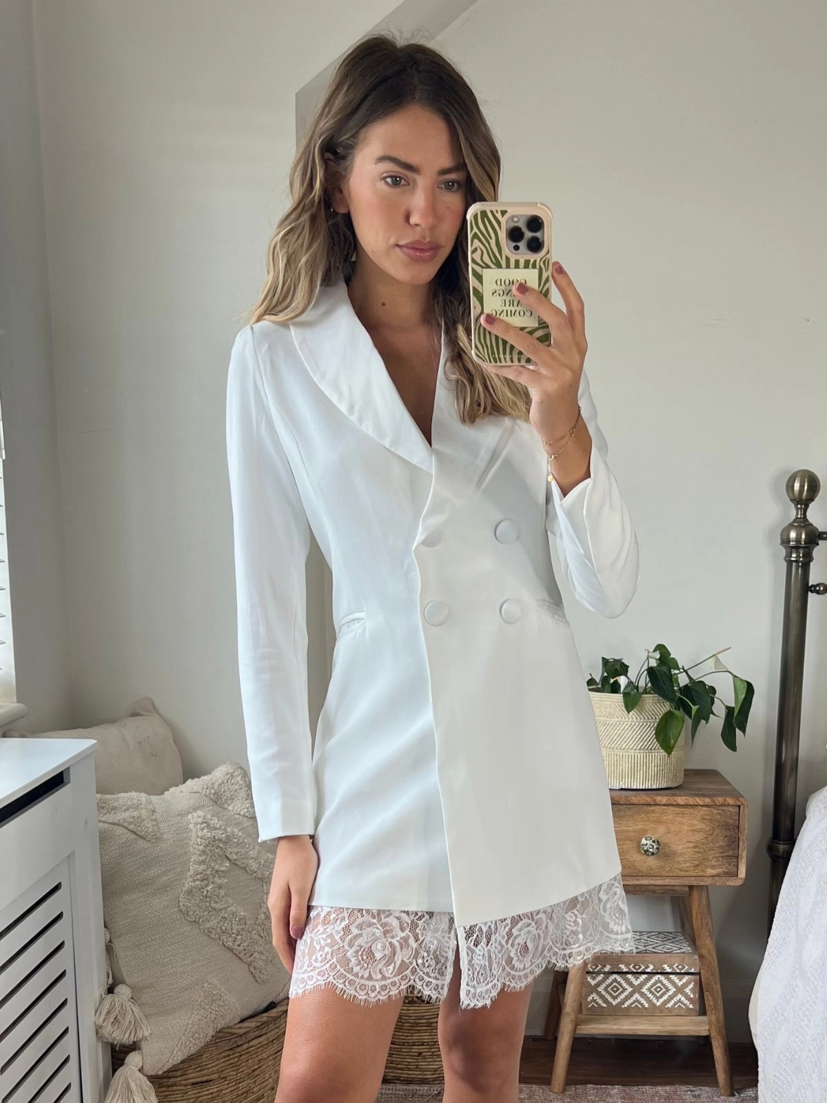 Rylee Blazer Dress / White Stylish Pick