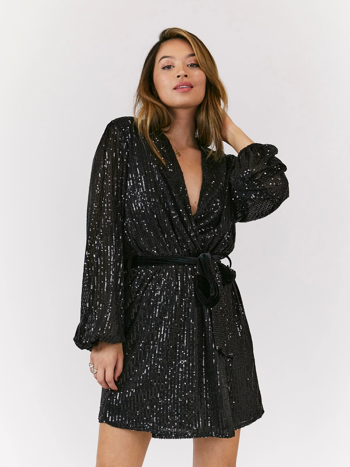 Dani Sequin Wrap Dress / Black Basic Warm Bold Touches
