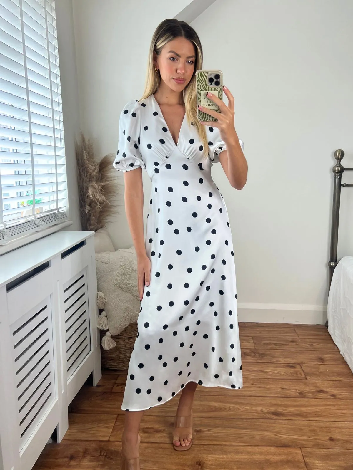 Layered Movement Belle Tie Back Midi Dress / Mono