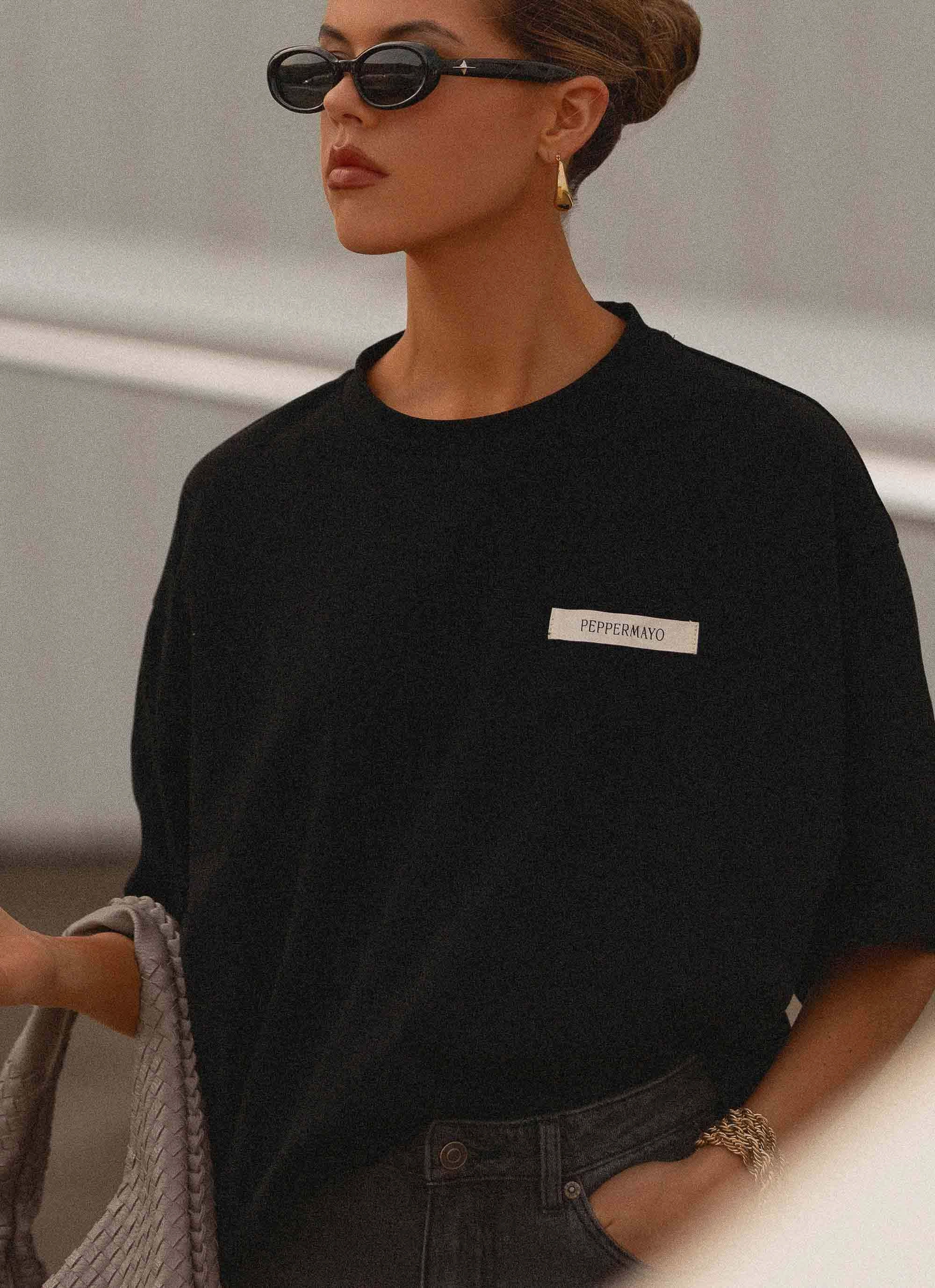 Signature Oversized Tee - Black Modern Twist Quick Fit Design