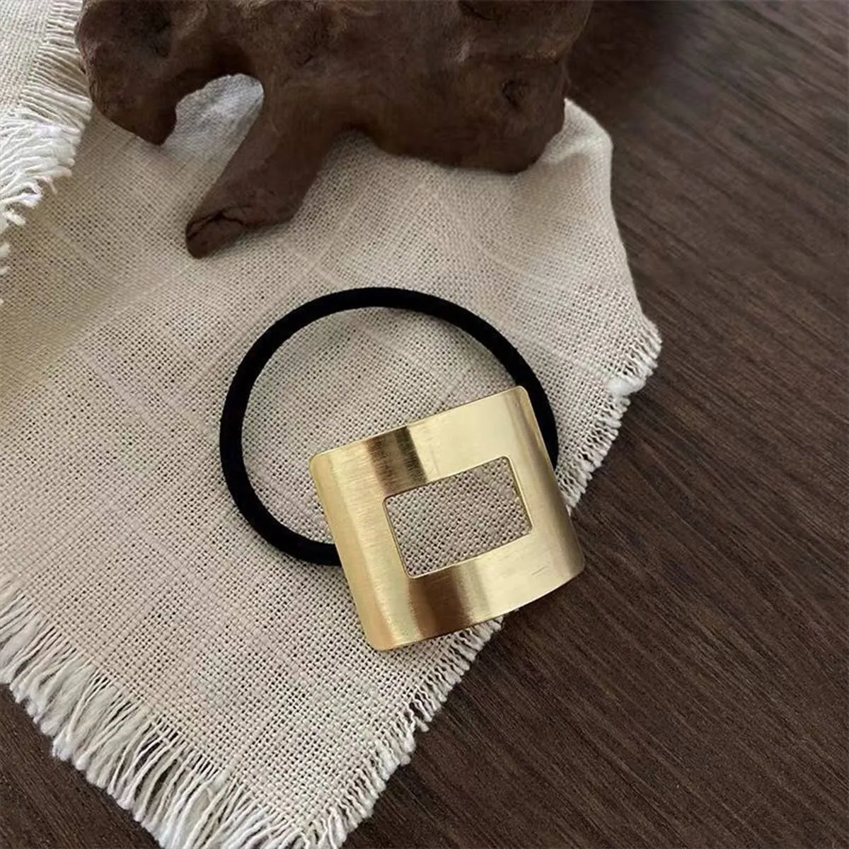 Simple Brushed Hair Scrunchie - Hammered Square