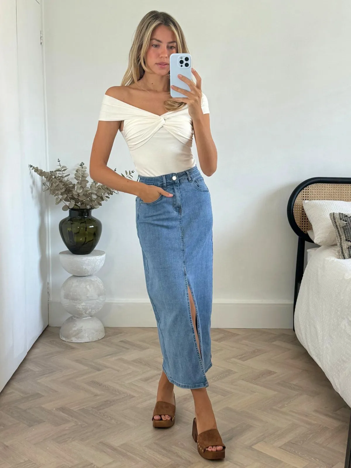 Ellis Midi Denim Skirt / Blue high contrast Neat Fit