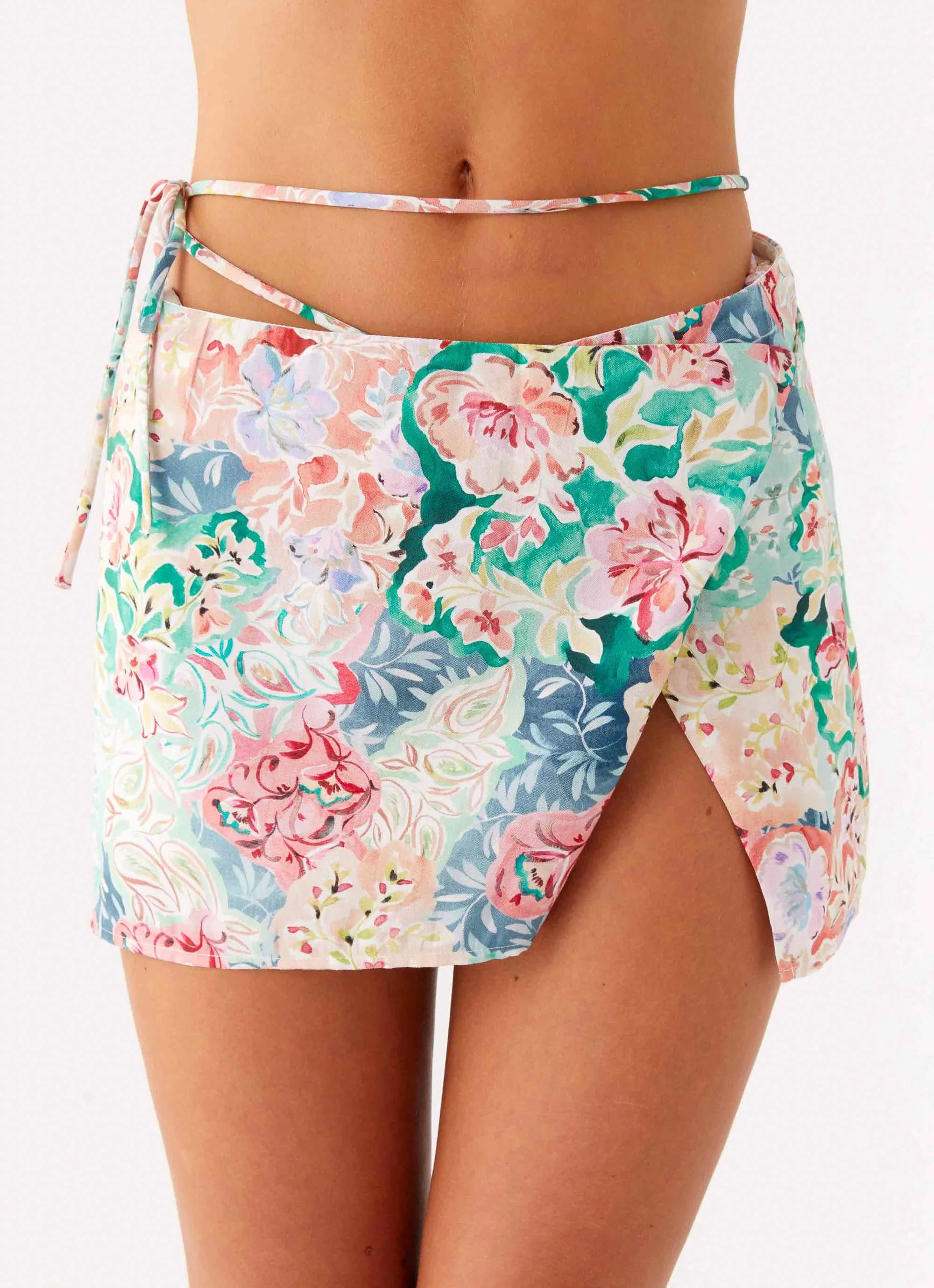 high contrast Breathable Miradelle Wrap Mini Skirt - Santorini Floral