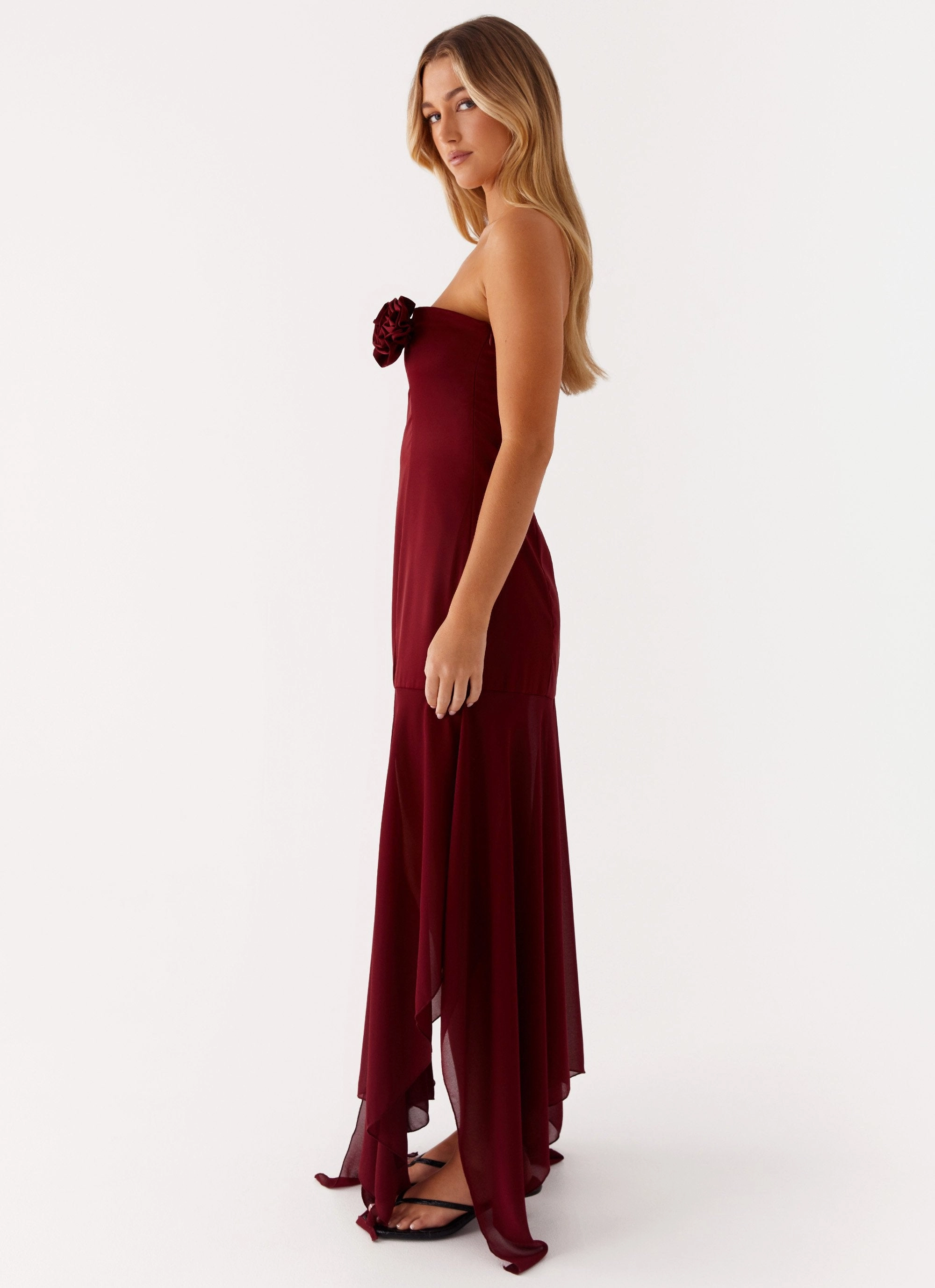 High low hem Subtle-Print Collision Satin Maxi Dress - Cherry Red