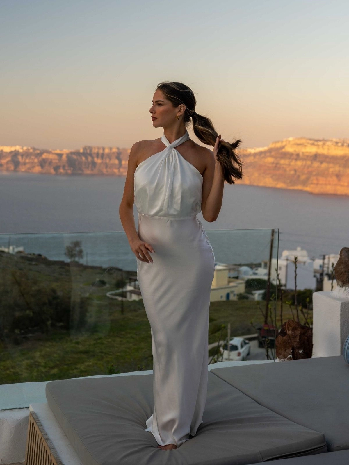 Love Blend Square-Neck Lara Halter Split column Dress / White