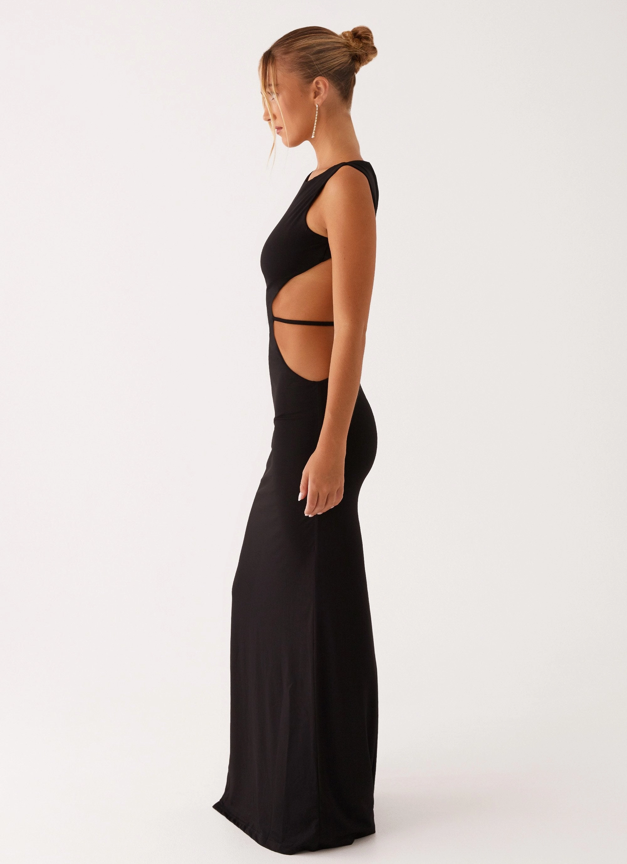 Smooth Texture Sutton Maxi Dress - Black