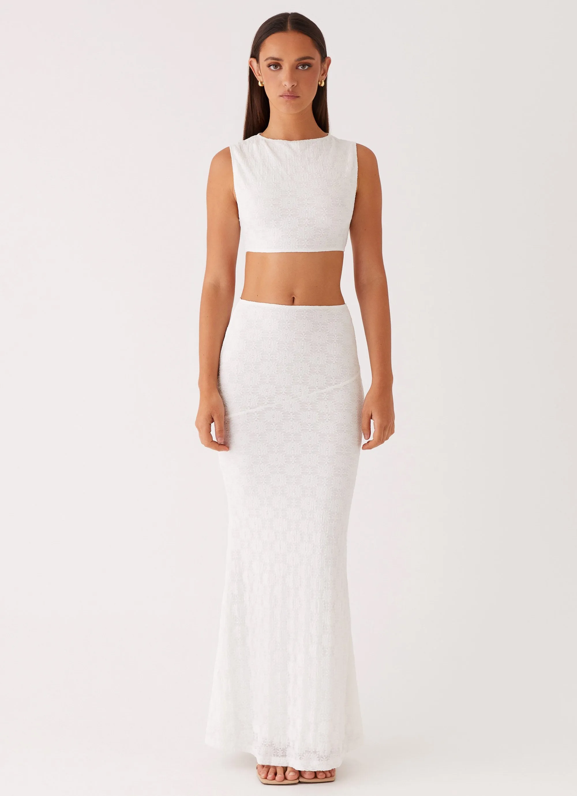 Scoop Neck Shape BreathableFabric Issey Crop Top - White