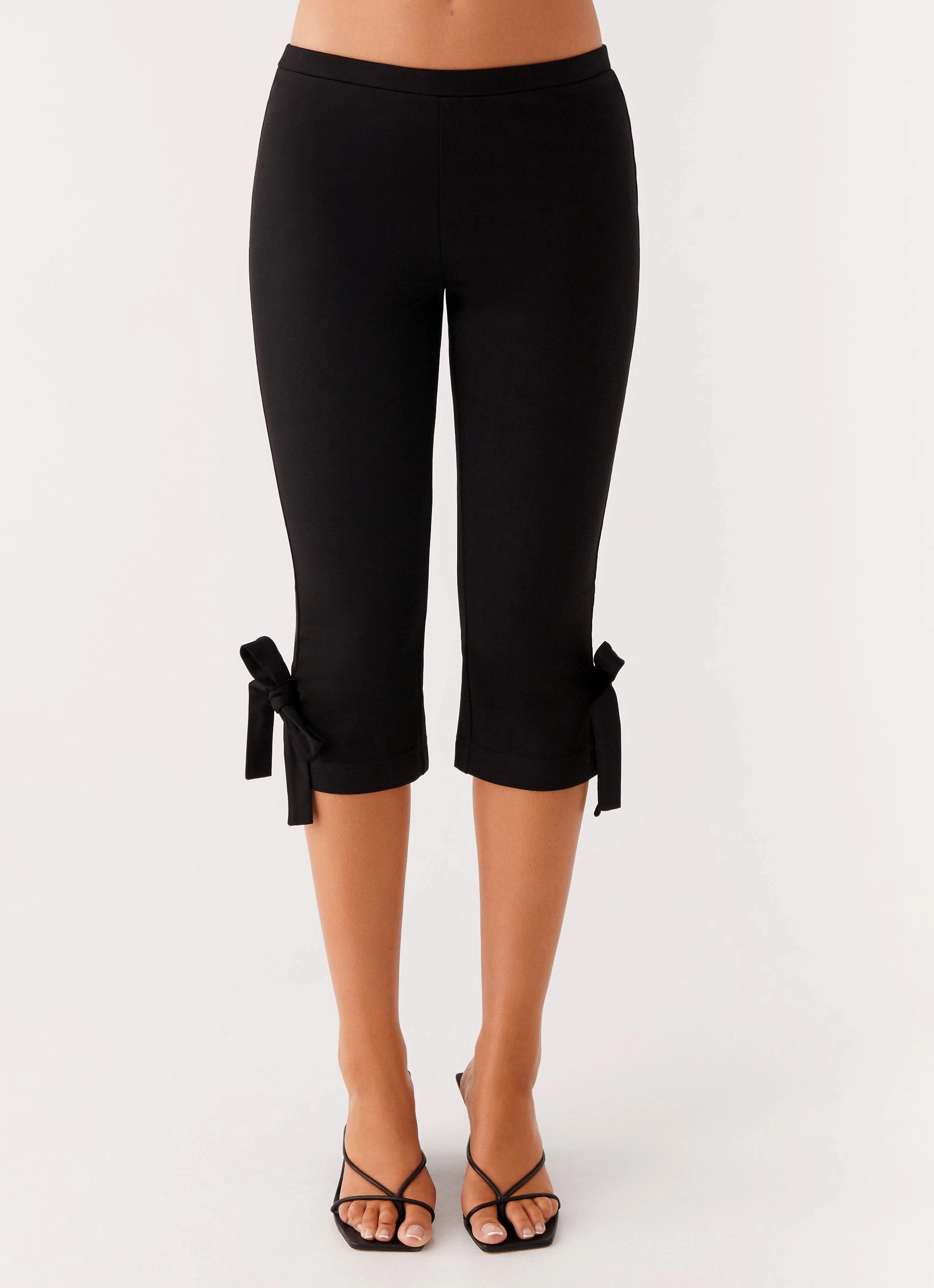 windproof Takeover Capri Pants - Black