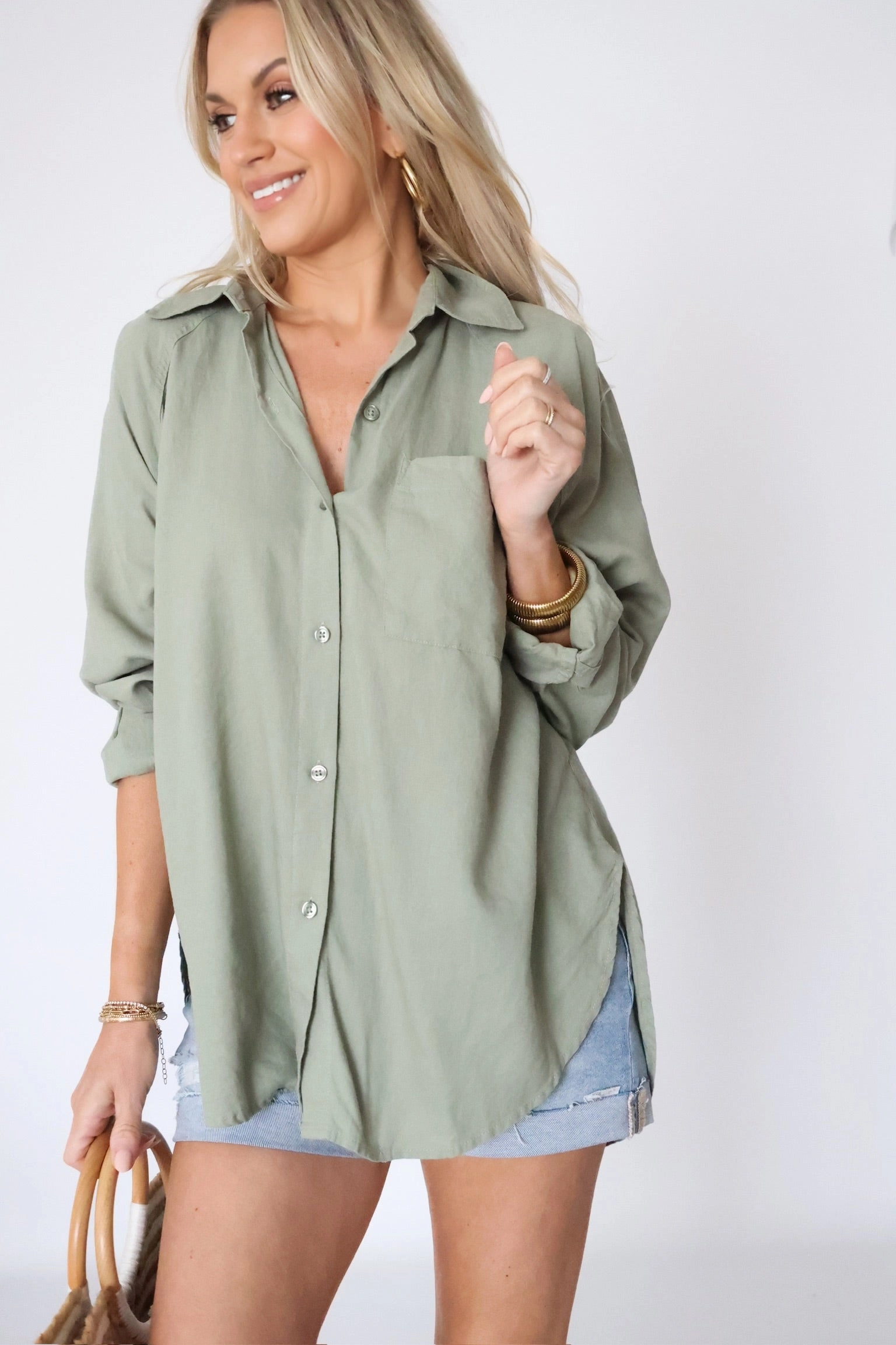 The Perfect Linen Top - Avocado (Final Sale) Curved Hemline AntiPillingTechnology