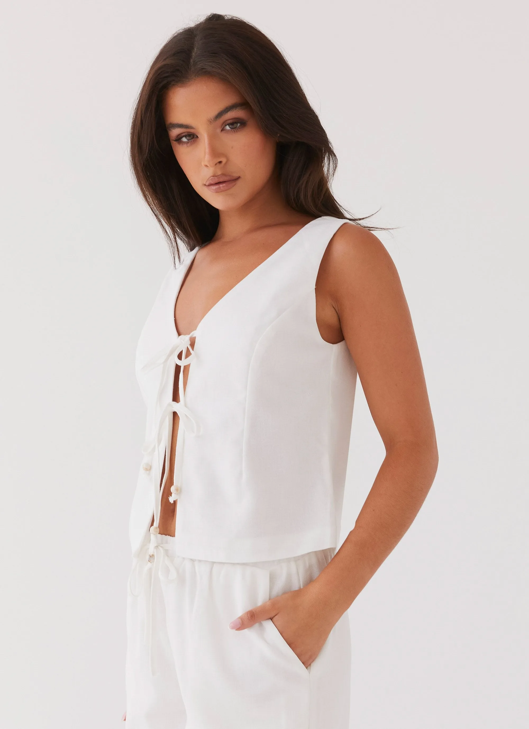 Tina Linen Vest Top - White Anti Pilling Technology Sustainable Waterproofing