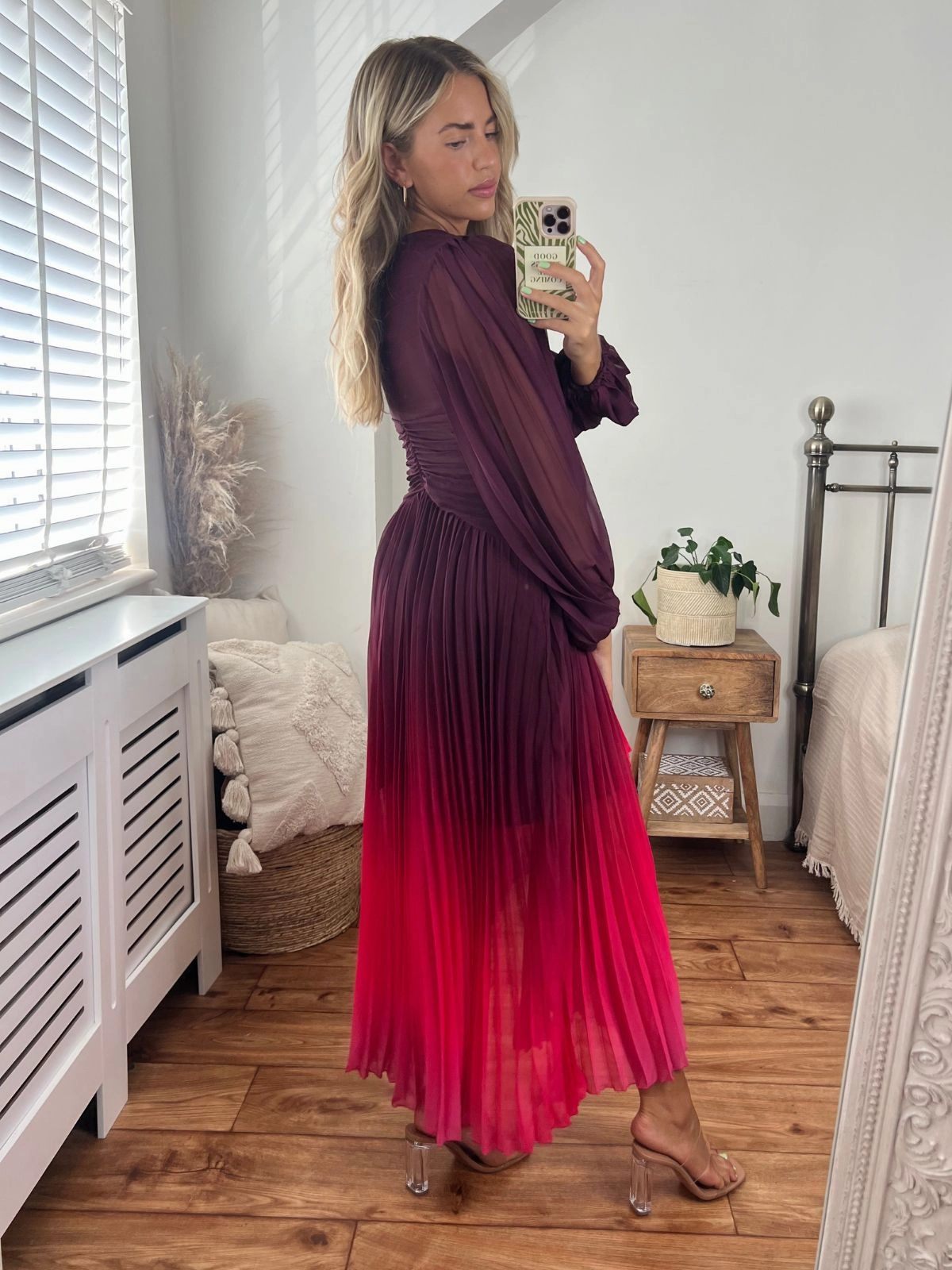 Summer Mood Toni Long Sleeved Pleated Maxi Dress / Mulberry & Pink Ombre