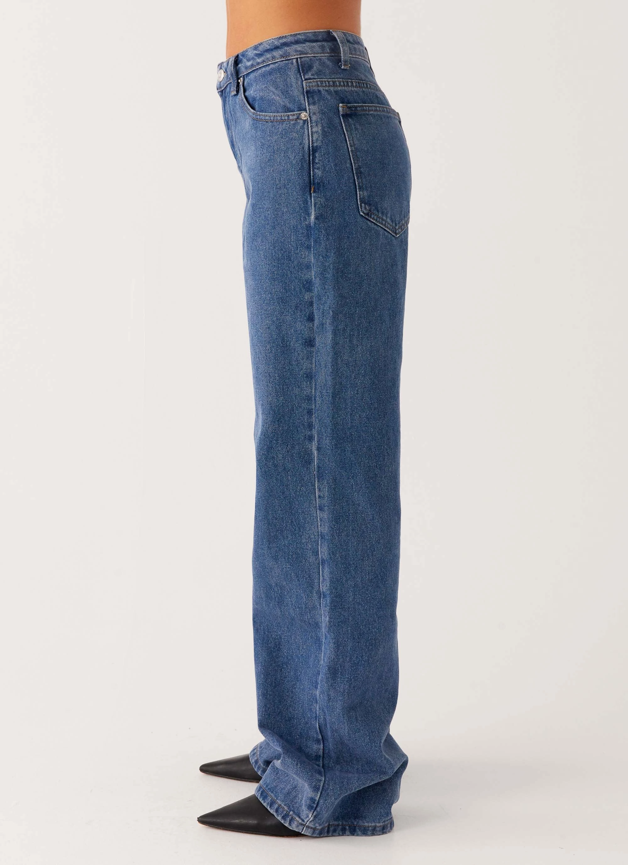 Night Out Traveler Gear Stylish Minimal Fading Back Again Straight Leg Denim Jeans - True Blue