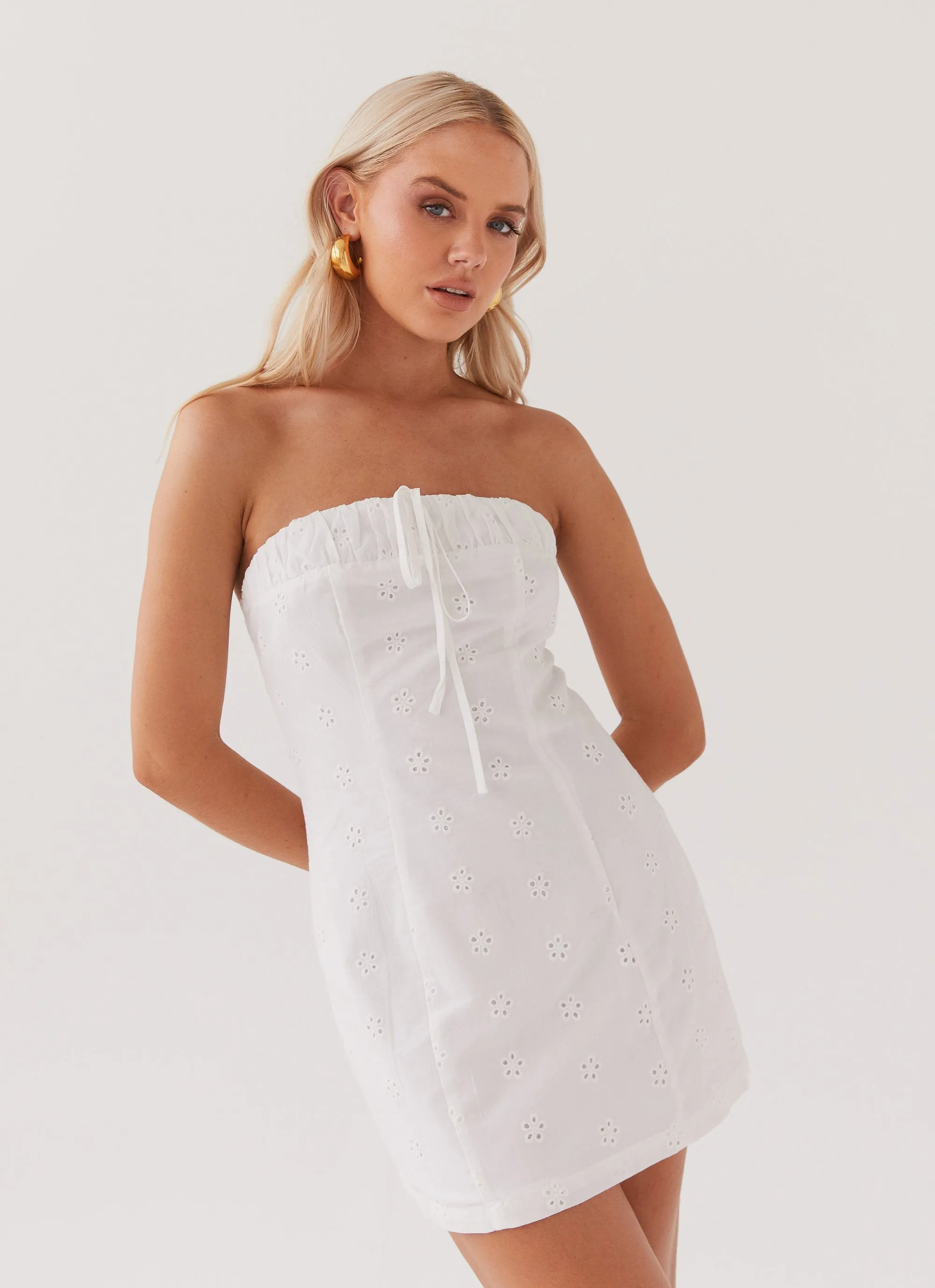 Classic Style Bronwyn Broderie Mini Dress - White