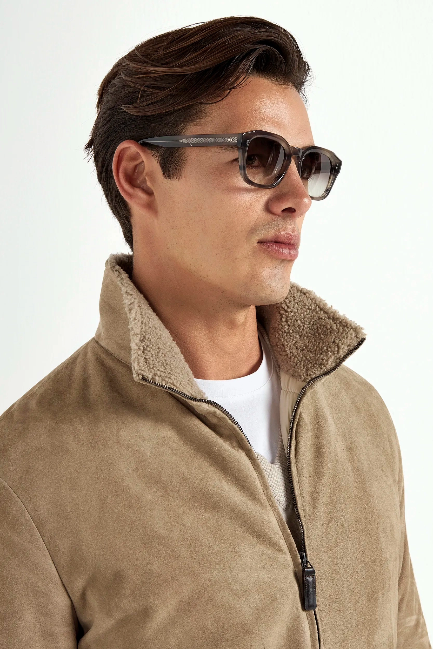 Sleek Casual Low Bulk High Warmth Taupe suede bomber with shearling collar - Made in Italy