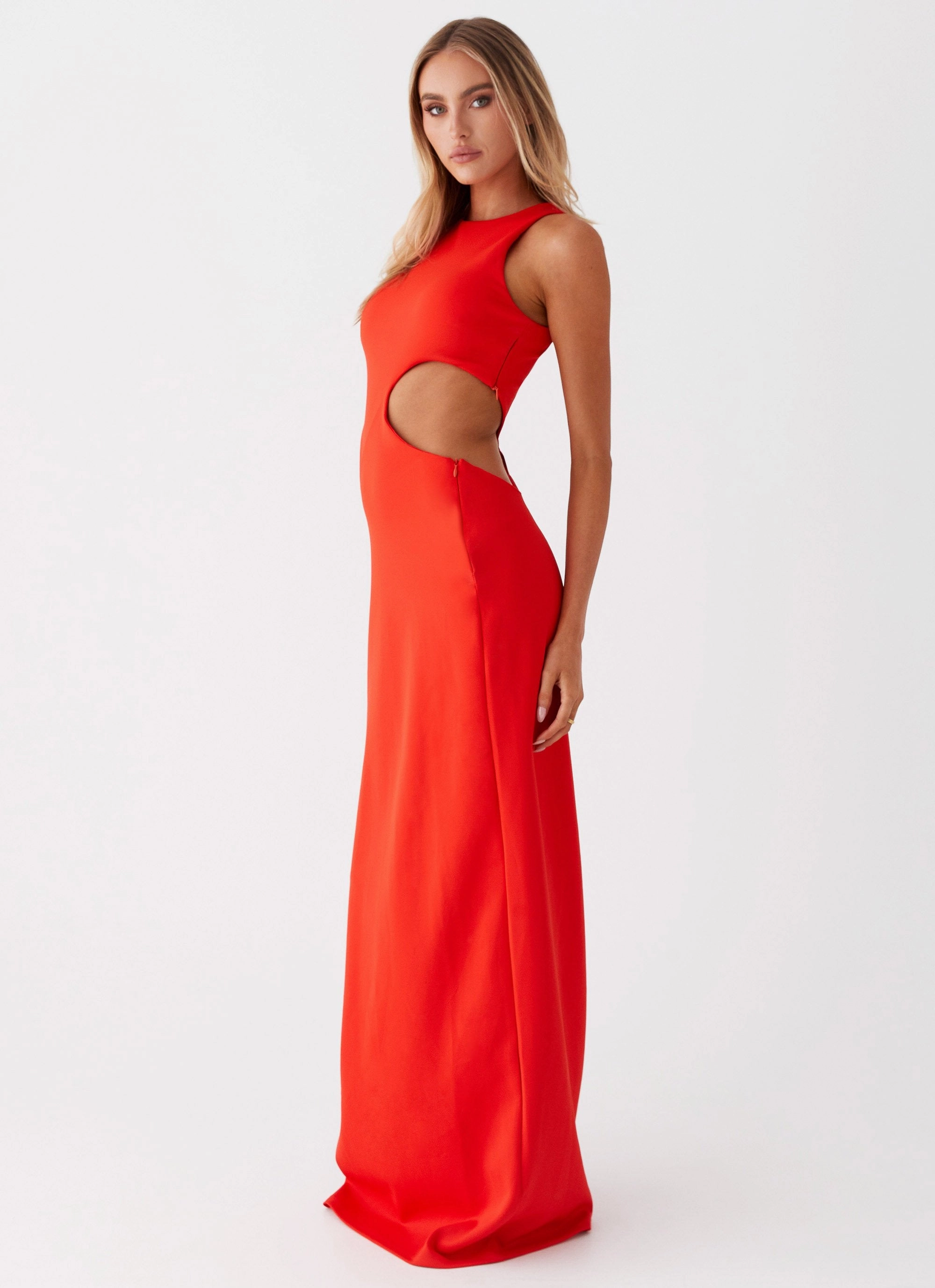 Flattering Shape Vaeloria Maxi Dress - Red