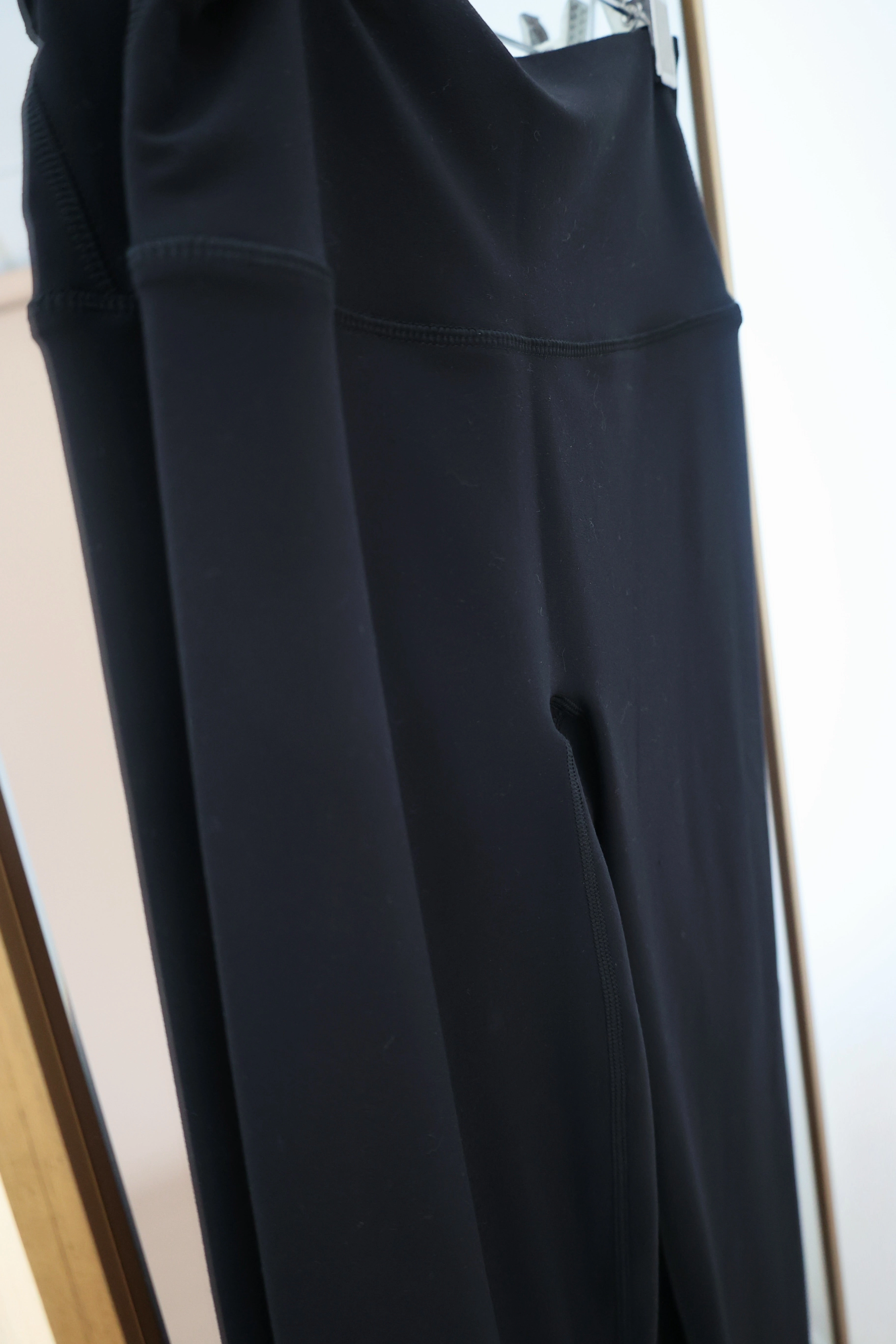 Ribbed collar SPANXsmooth Onform Leggings