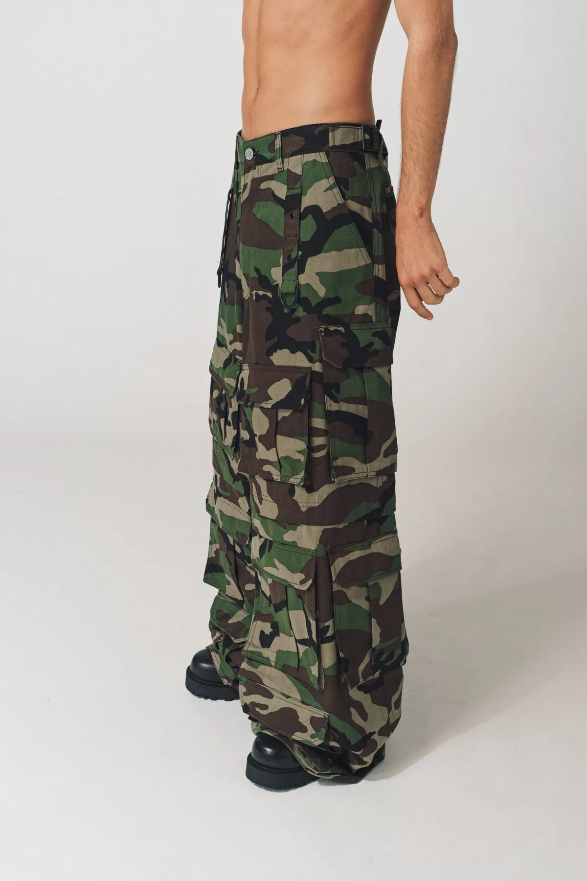 VETEMENTS | MULTIPOCKET CARGO PANTS