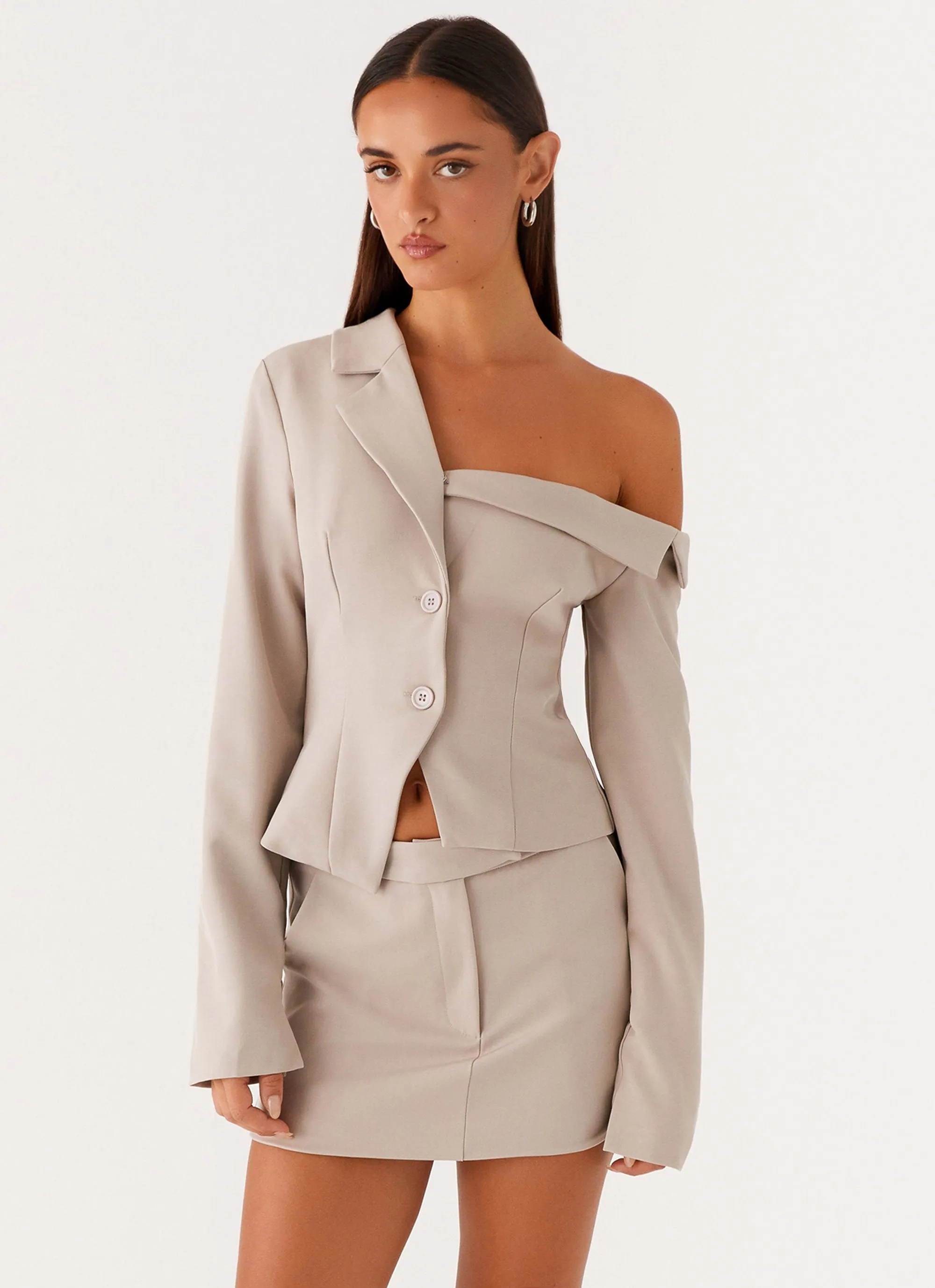 Simple Motion Vogue Low Rise Mini Skirt - Pebble